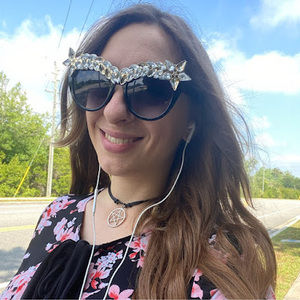 Meet your Posher, Olivia